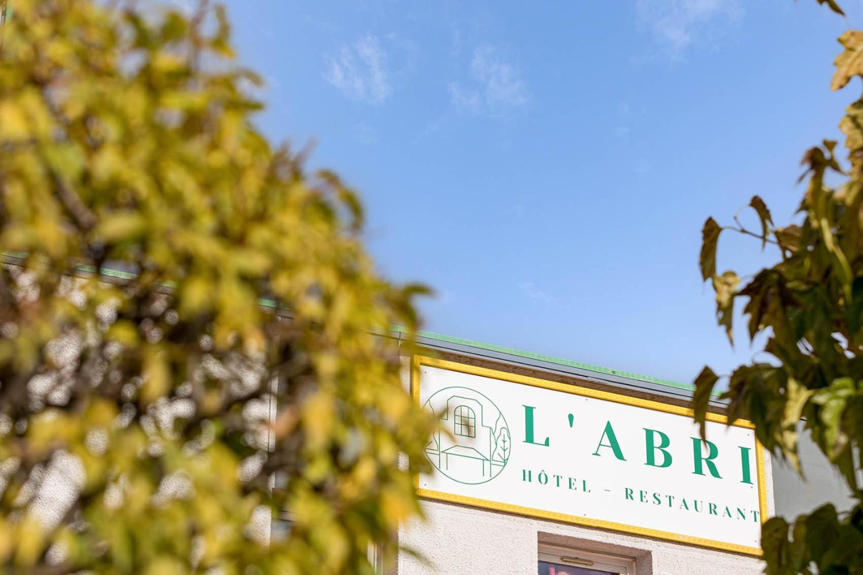 Logis Restaurant L'abri Hotel 2*